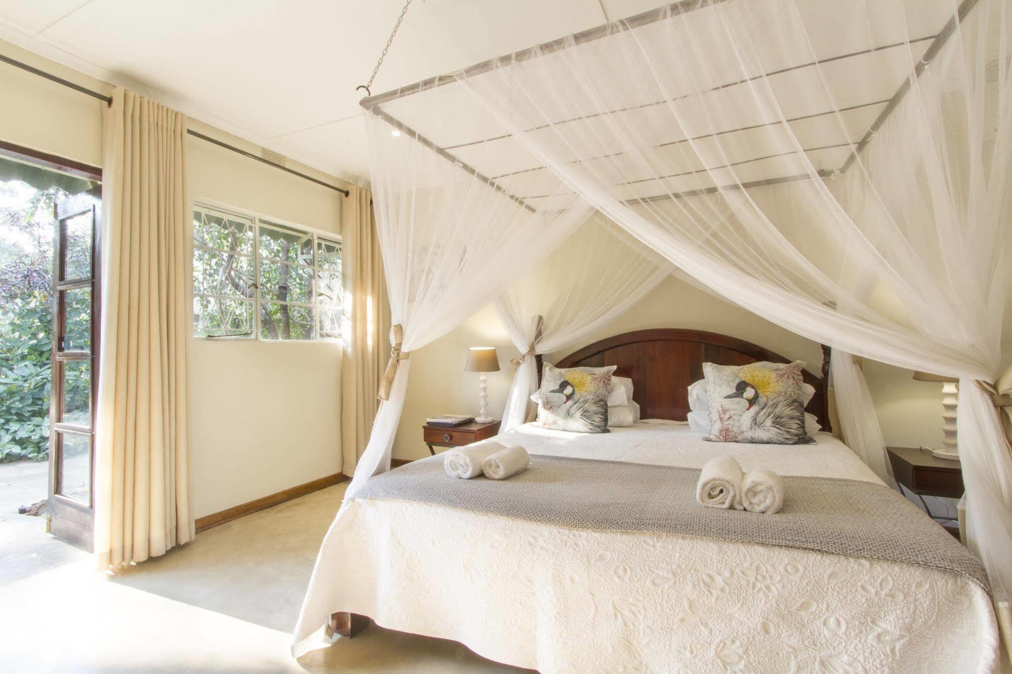 Bayete Guest Lodge Victoria Falls Exterior foto