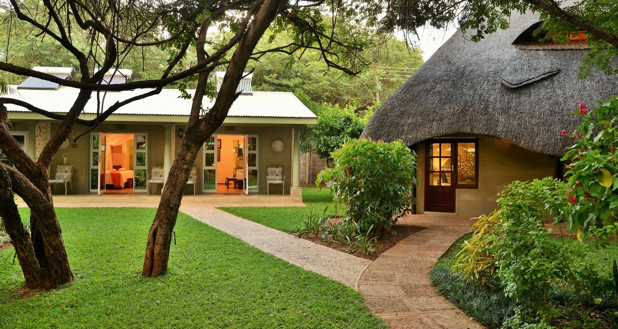 Bayete Guest Lodge Victoria Falls Exterior foto